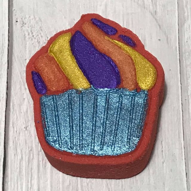 Flat Cupcake Bath Bomb Hand Mold