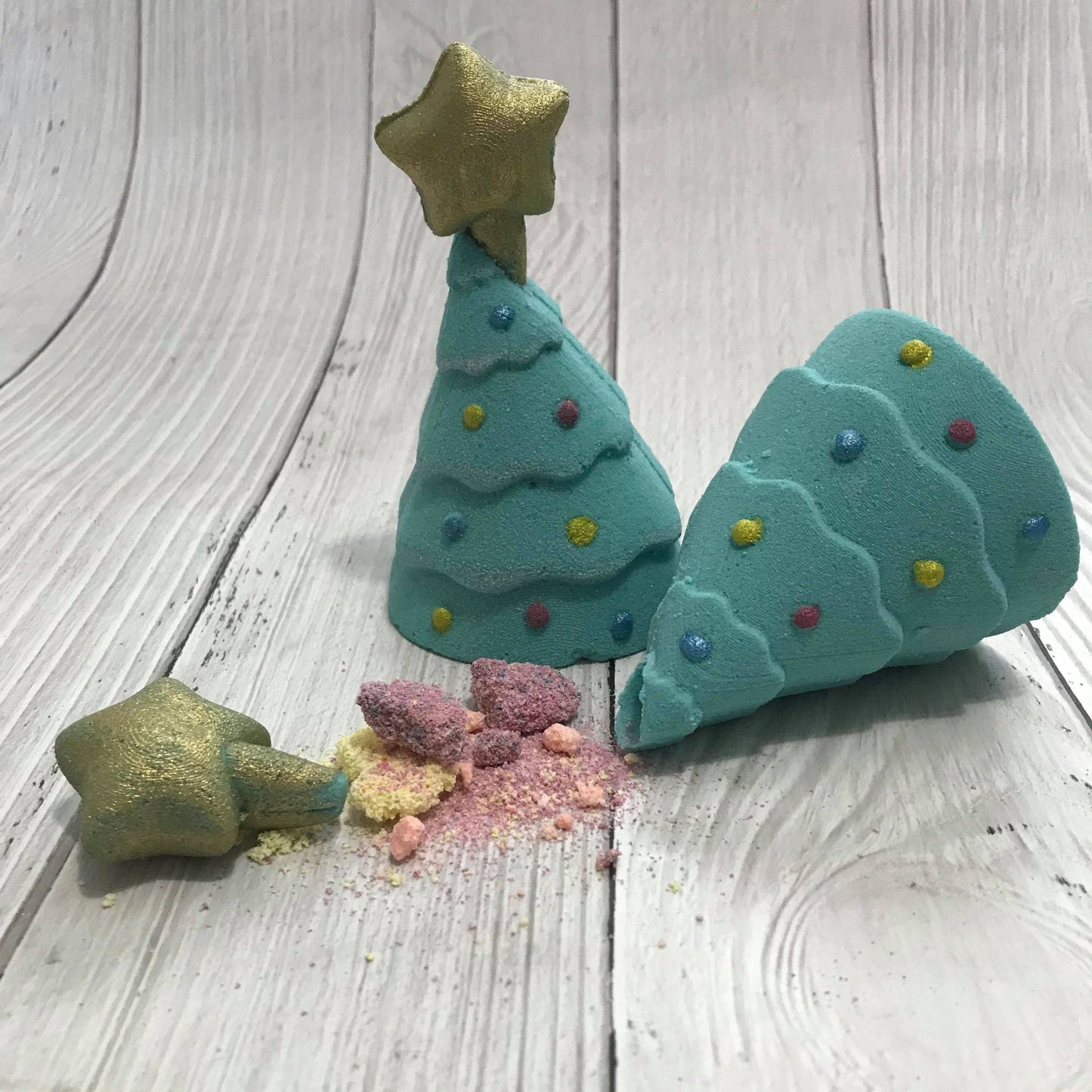 Curvy Christmas Tree Bombshell Bath Bomb Hand Mold
