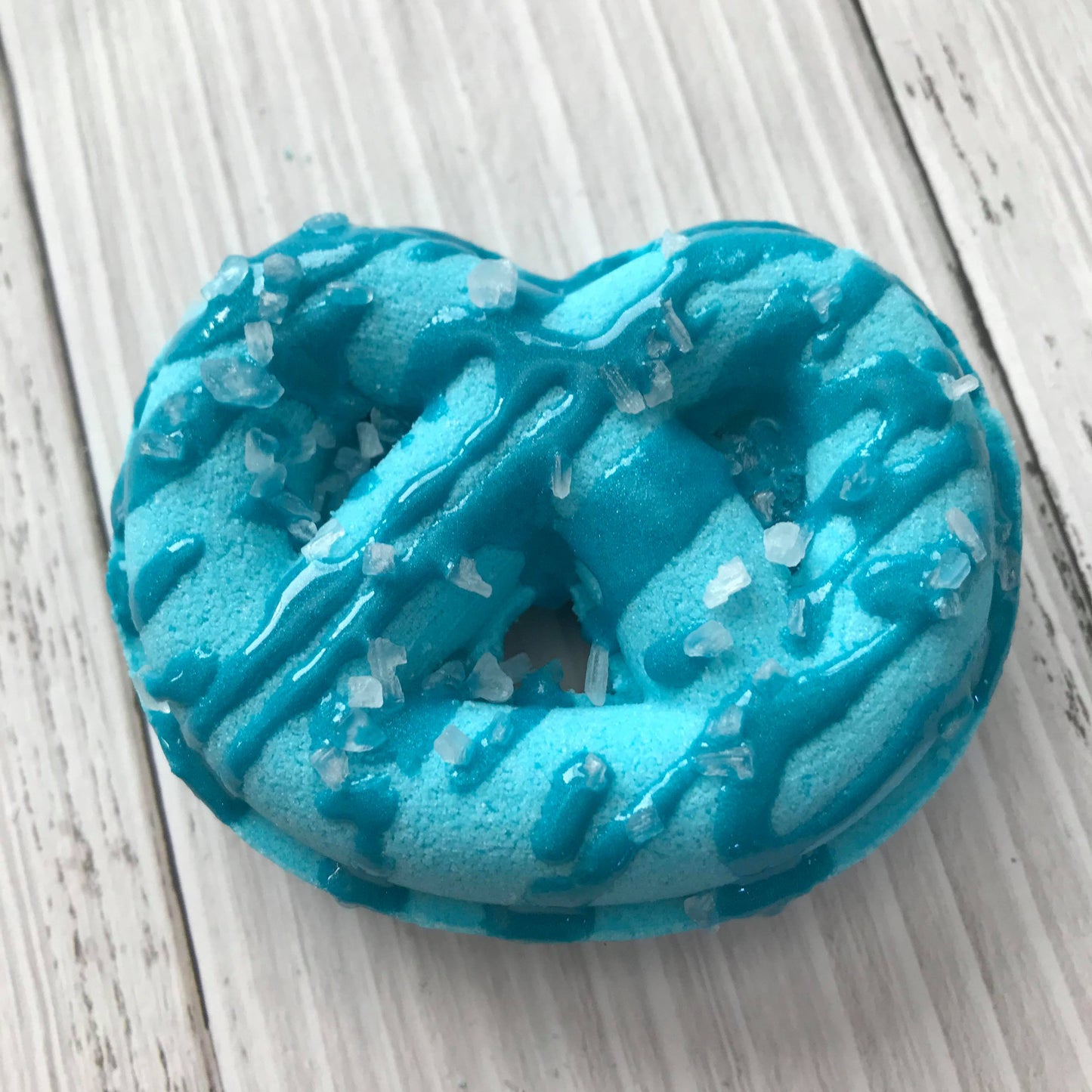 Knot-a-Pretzel Bath Bomb Hand Mold
