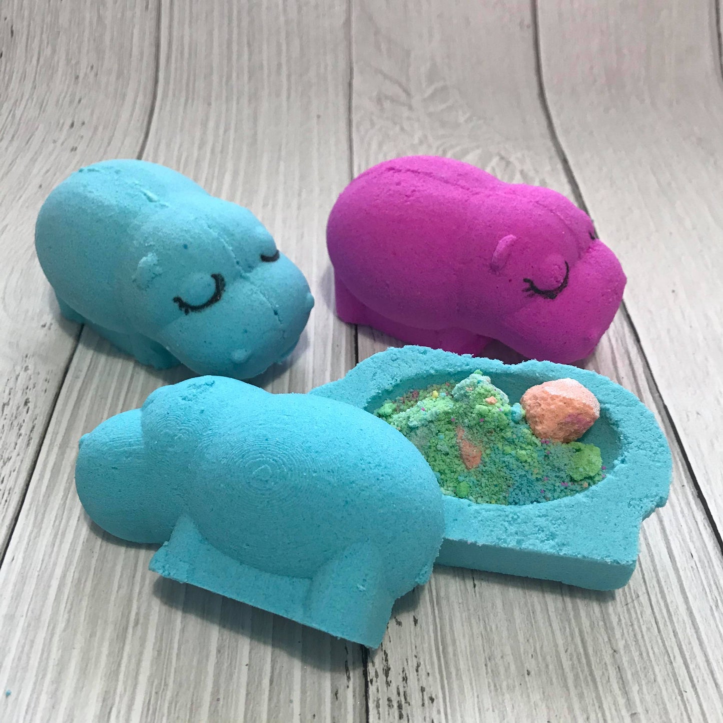 Hippo Bombshell Bath Bomb Hand Mold