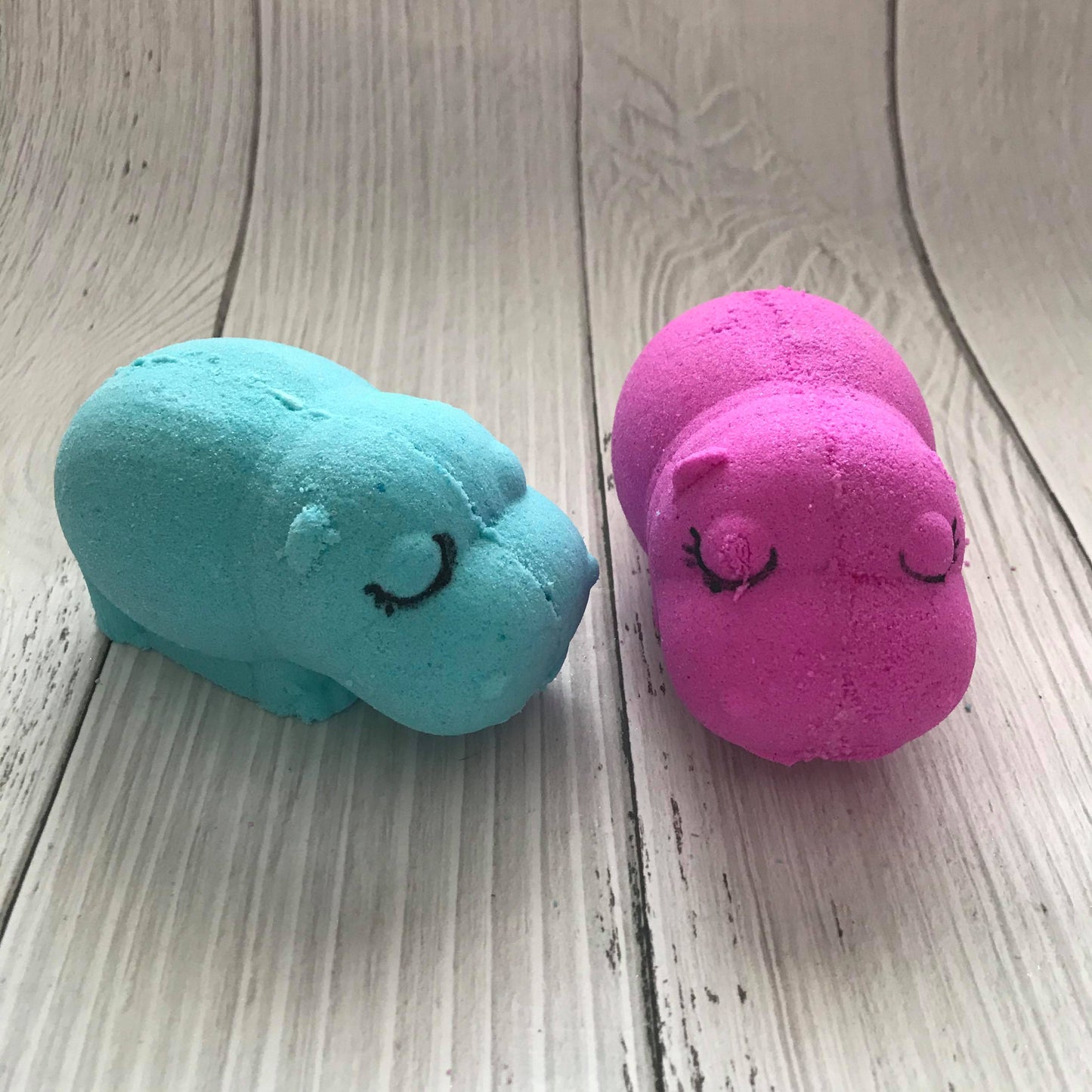 Hippo Bombshell Bath Bomb Hand Mold