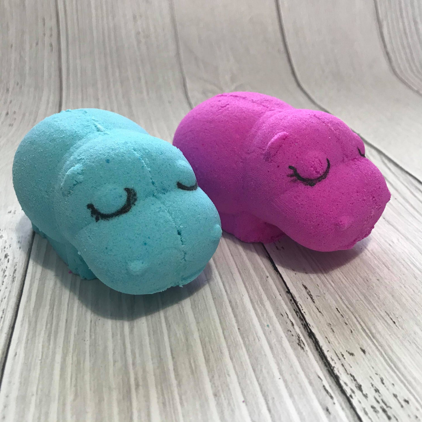 Hippo Bombshell Bath Bomb Hand Mold