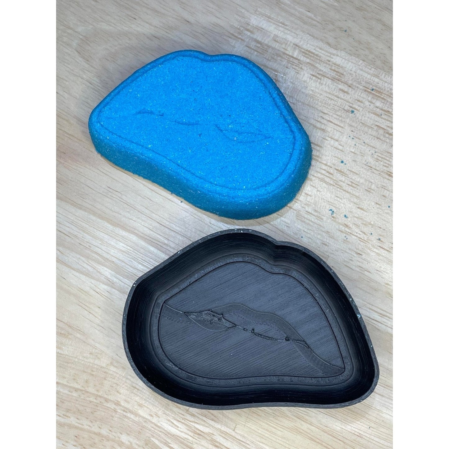 Bite Me Lips Hybrid Mold