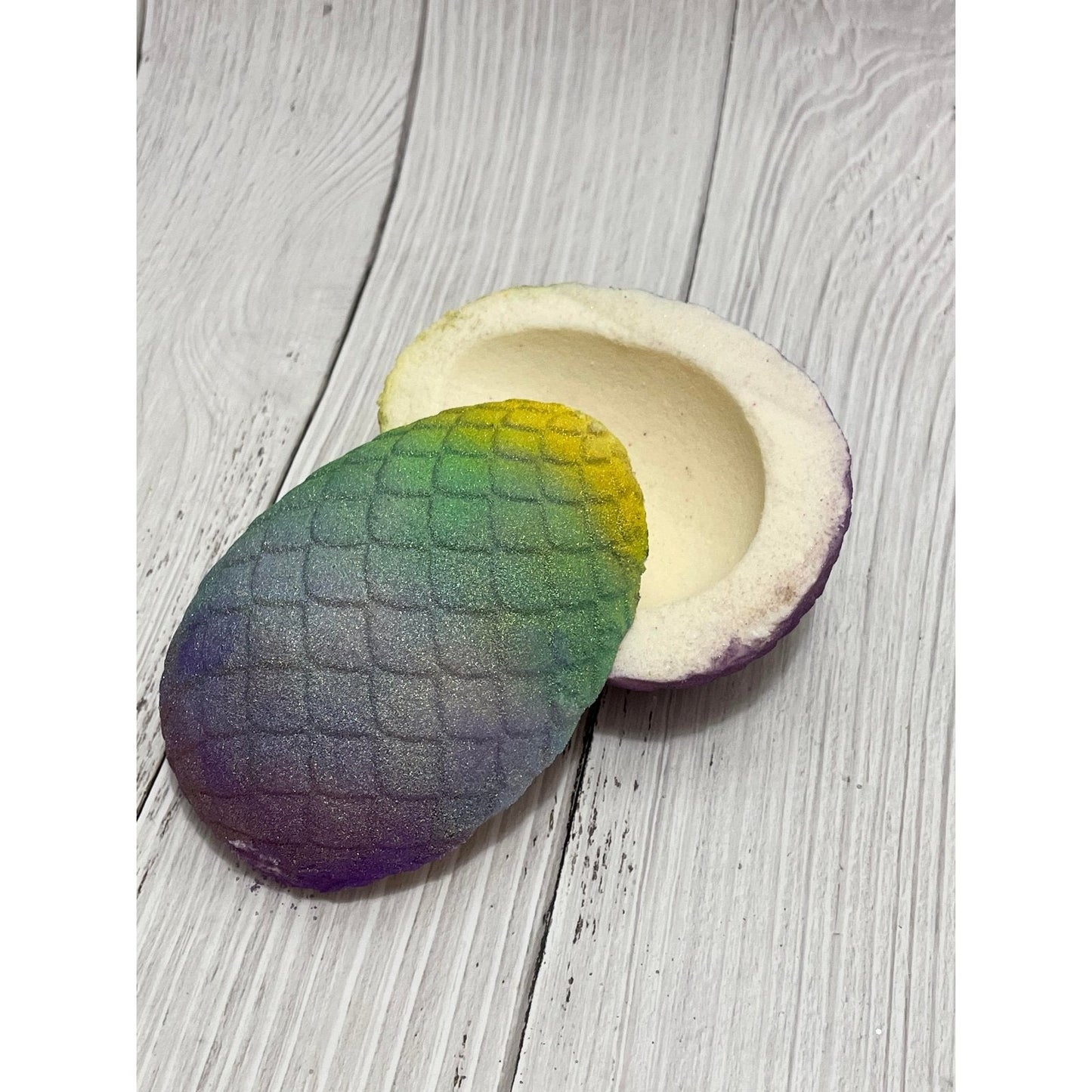 Dragon's Egg Bombshell Bath Bomb Hand Mold