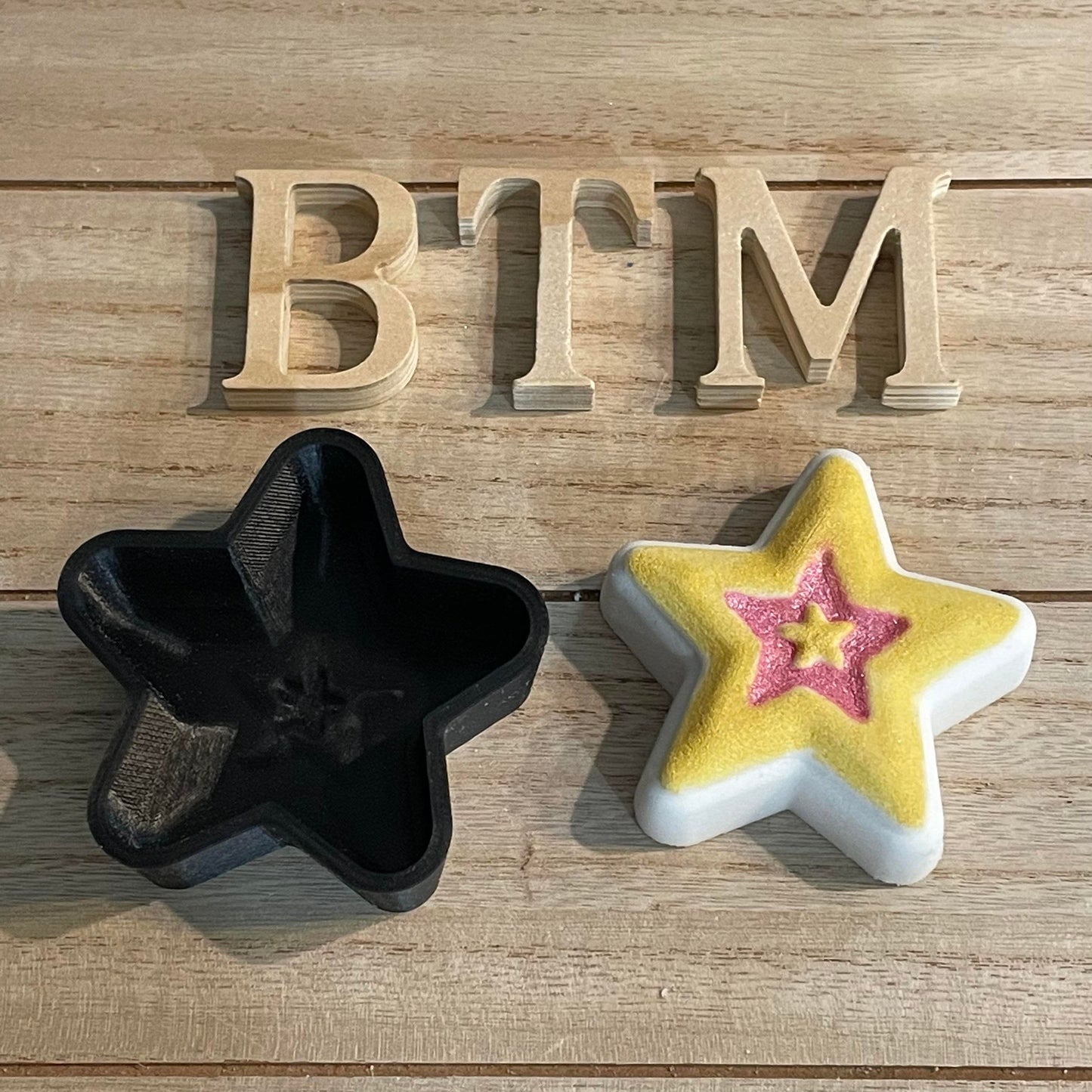 Layered Star Hybrid Mold