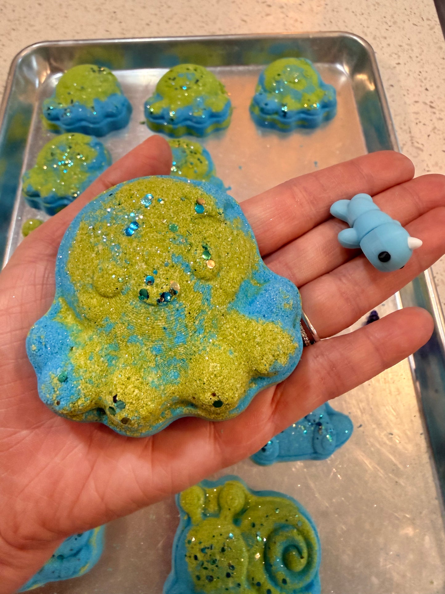 Ollie Octopus - Toy - Bath Bomb