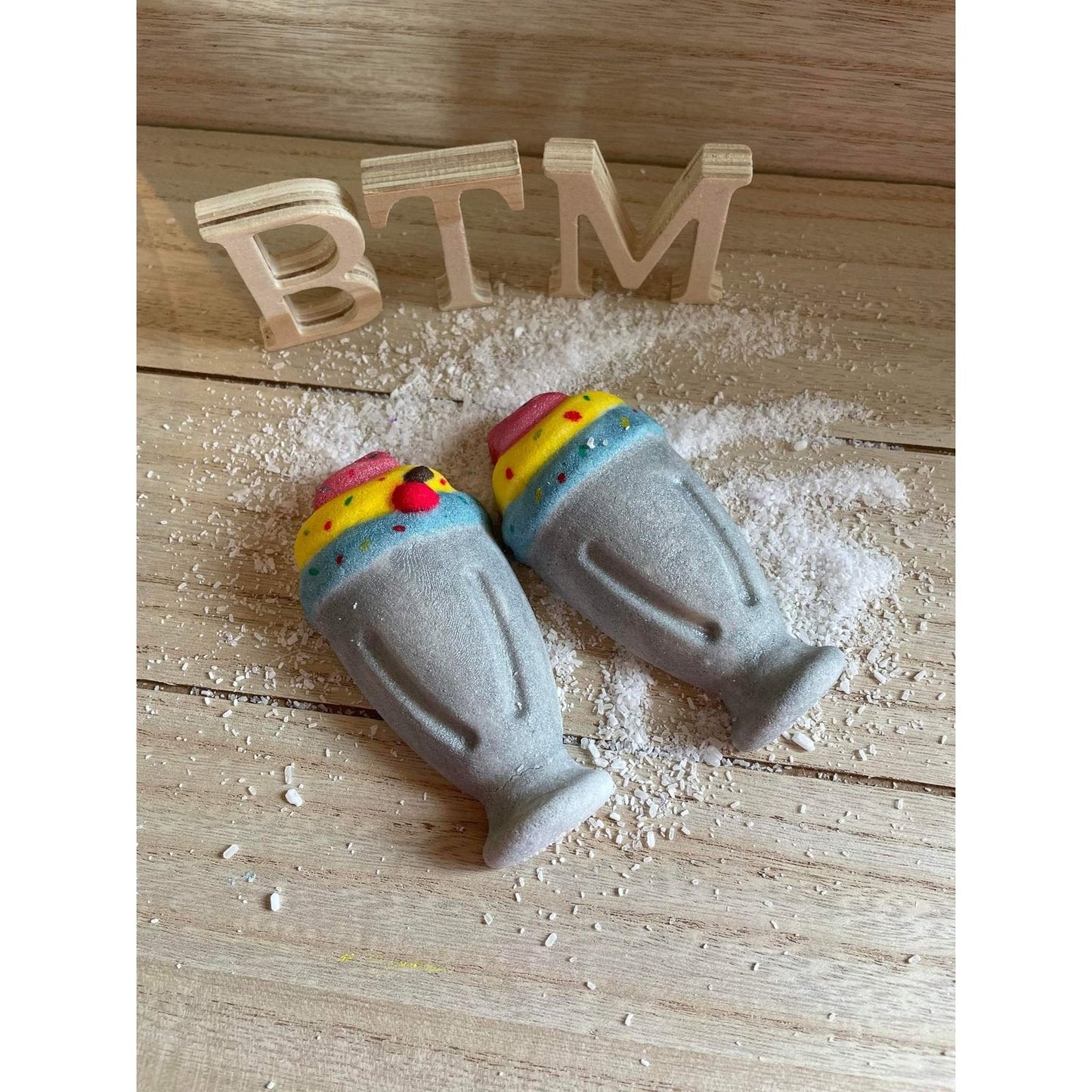 Milkshake Bombshell Hand Mold