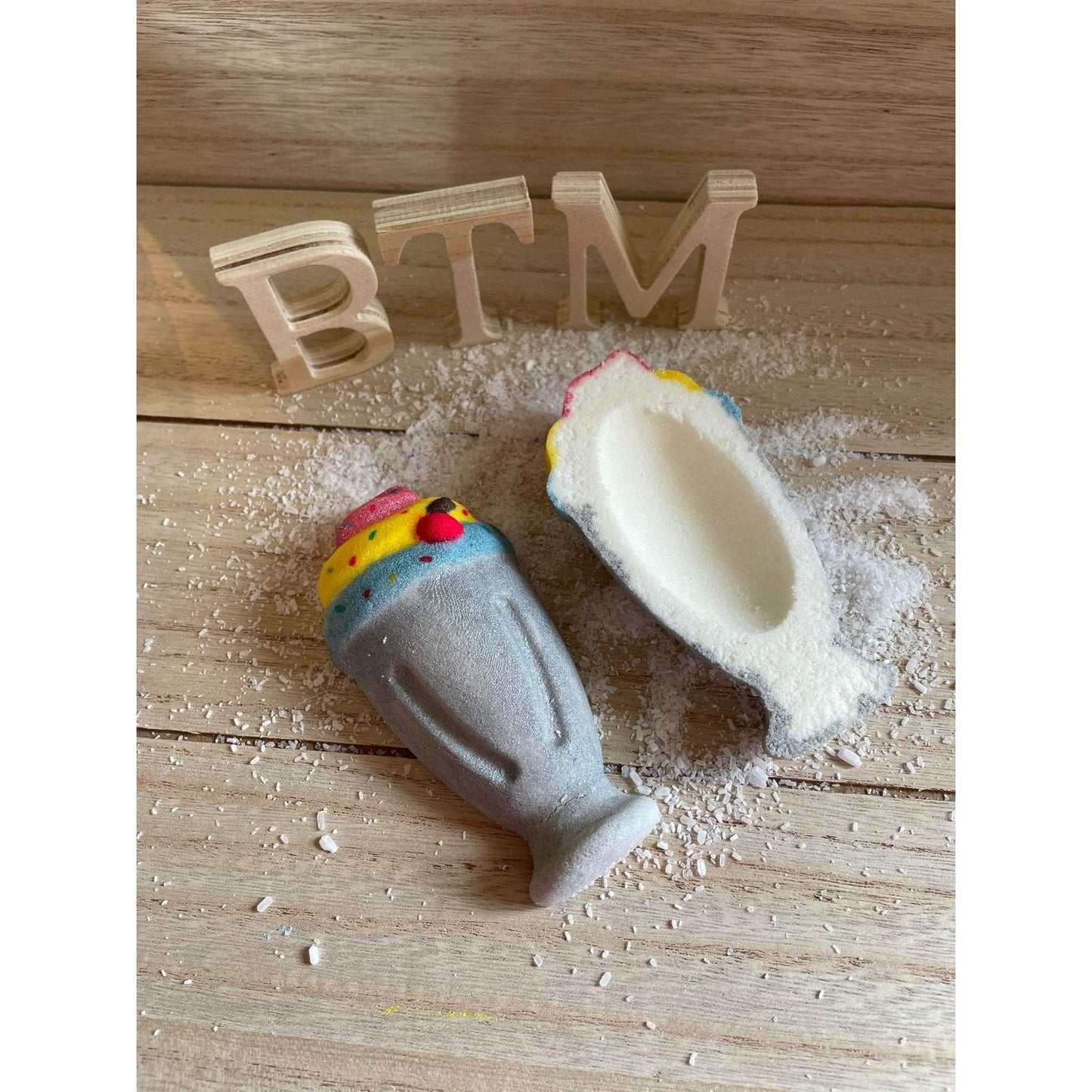 Milkshake Bombshell Hand Mold
