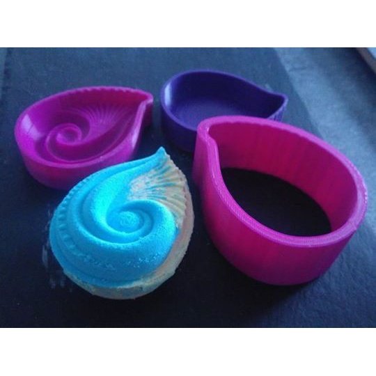 Freya's Tear Bath Bomb Hand Mold