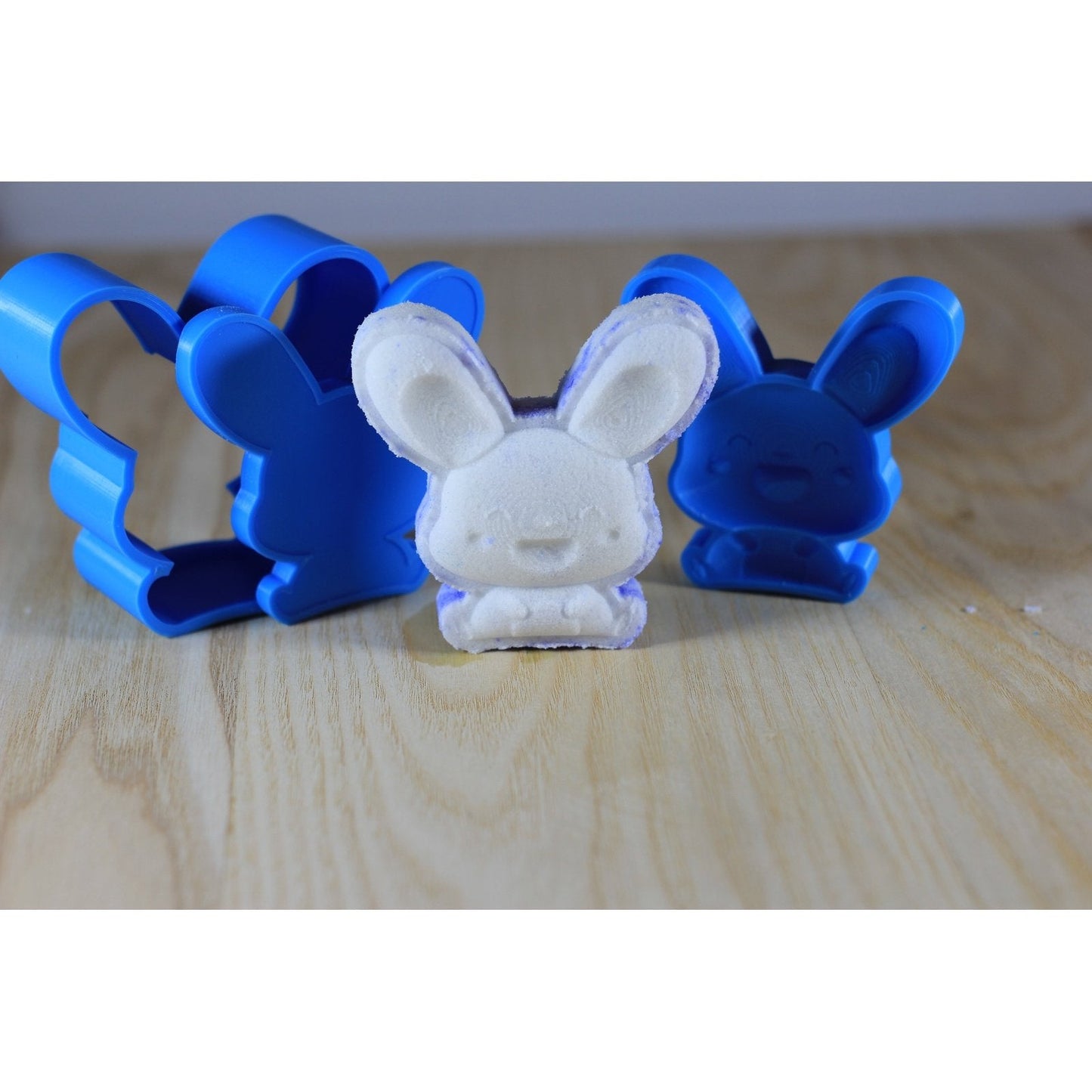 Excited Mouse Bath Bomb Hand Mold