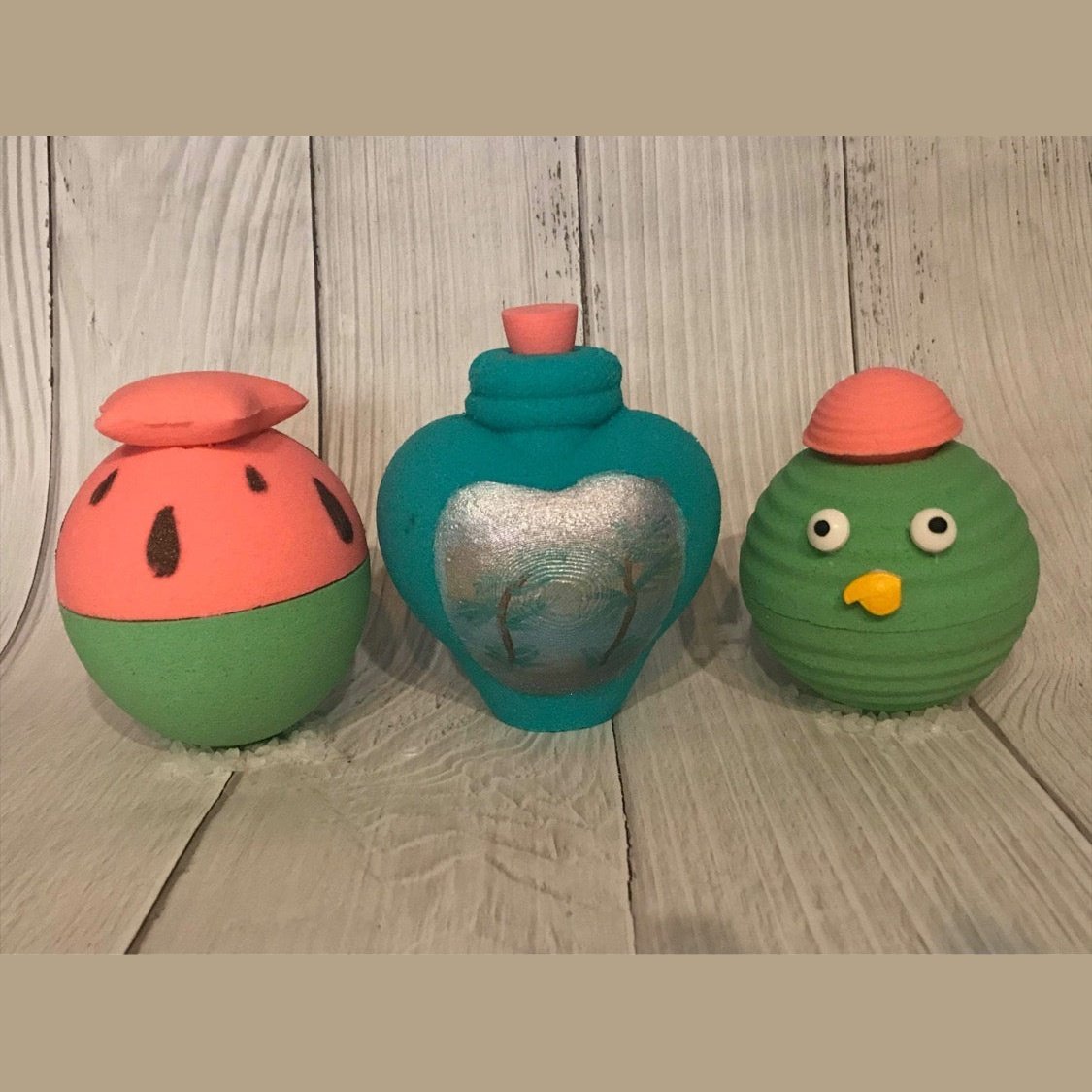 Bombshell Bath Bomb Hand Mold