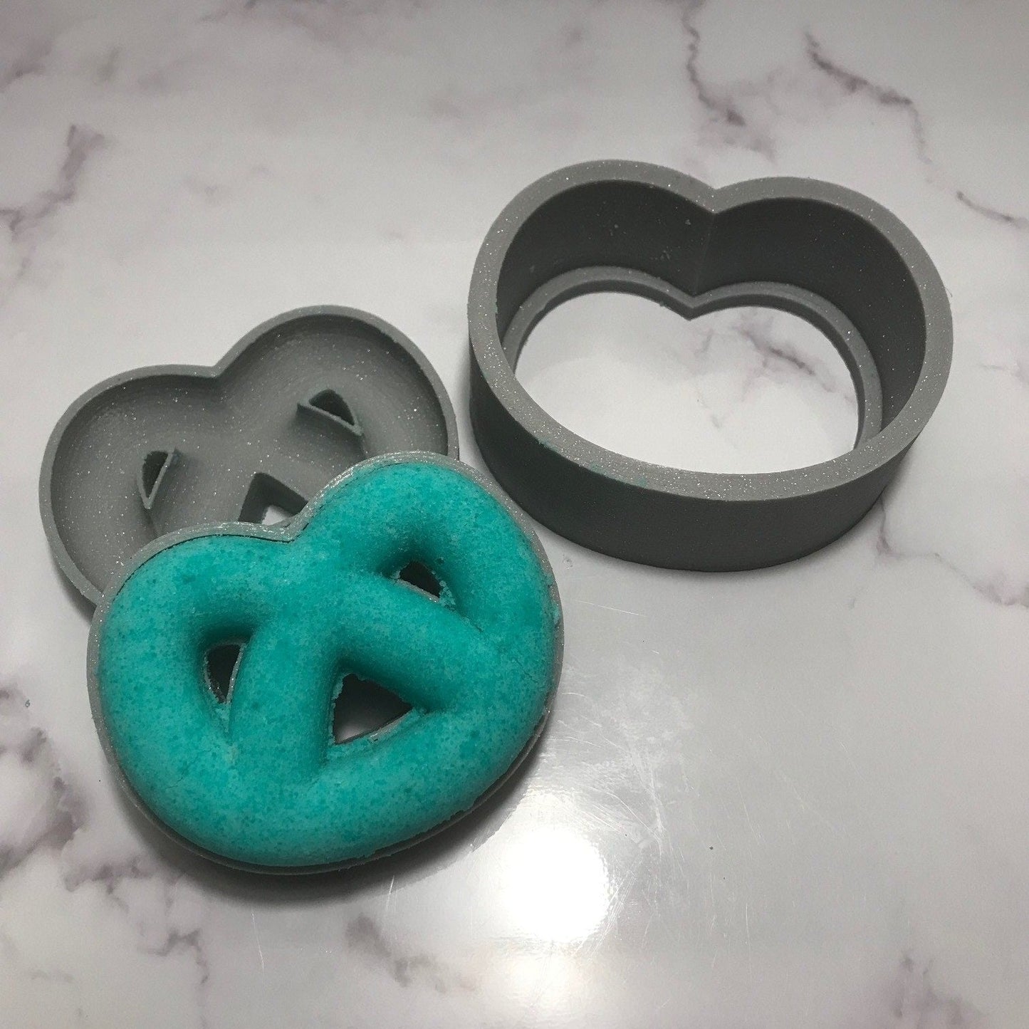 Knot-a-Pretzel Bath Bomb Hand Mold