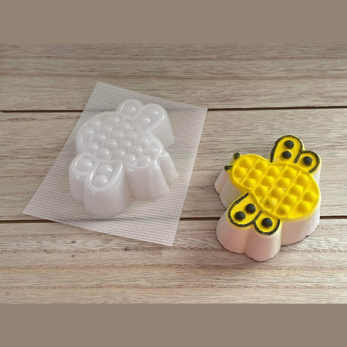 BumbleBee Pop-It Vacuum Mold