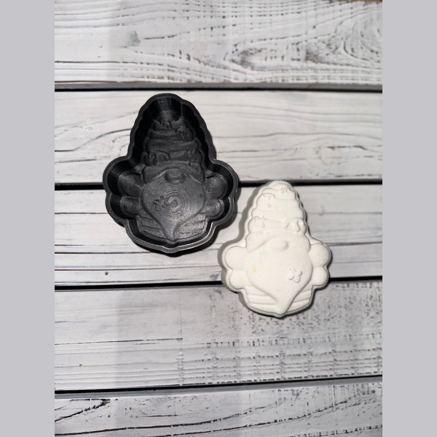 Honeybee Gnome Hybrid Mold