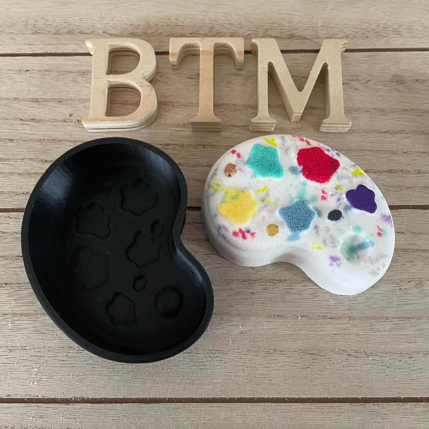 Paint Palette & Paint Brush Bath Bomb Hand Mold 3P