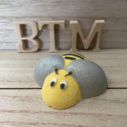 Cute Baby Bee Hybrid Mold