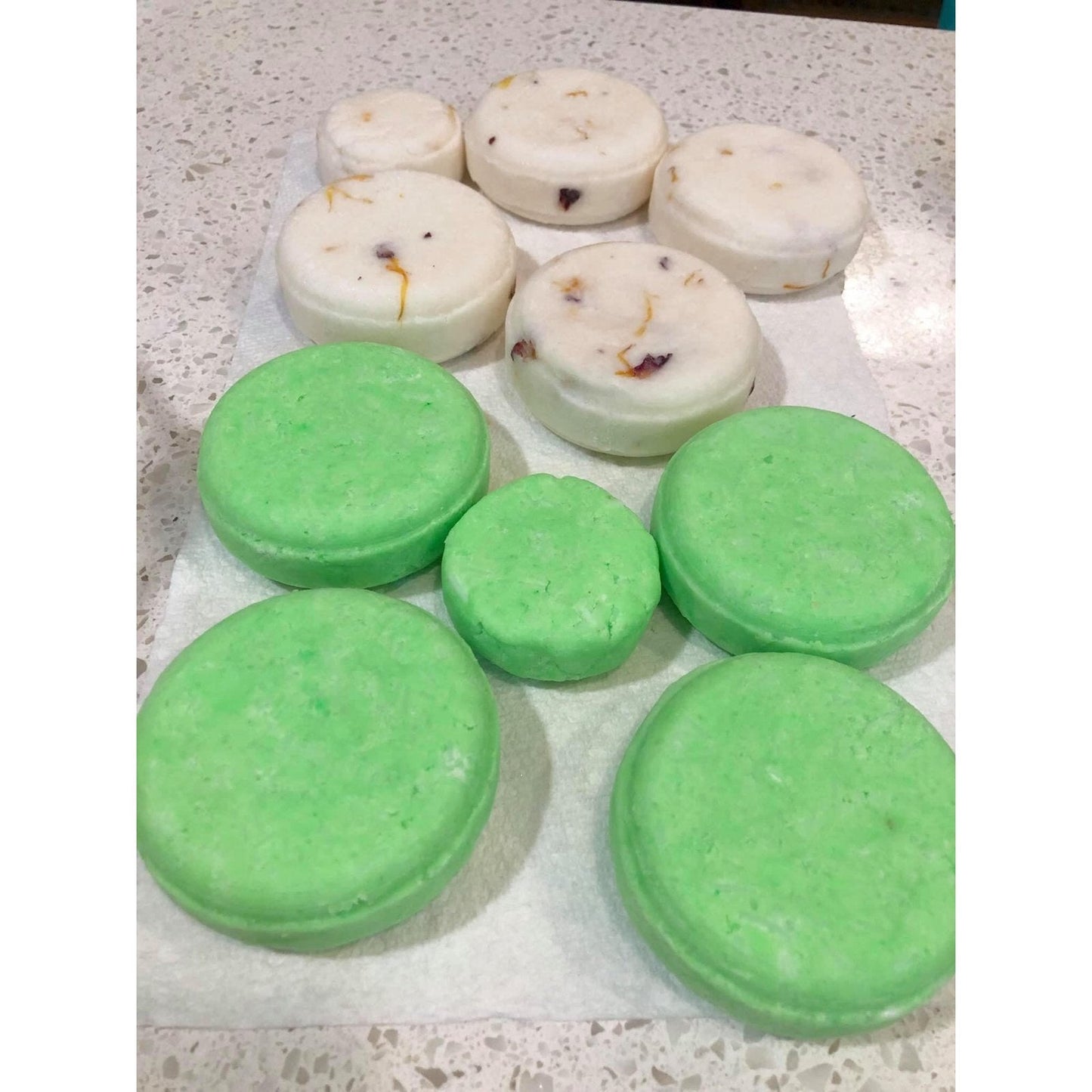 Tablet Bath Bomb Hand Mold (Shampoo)