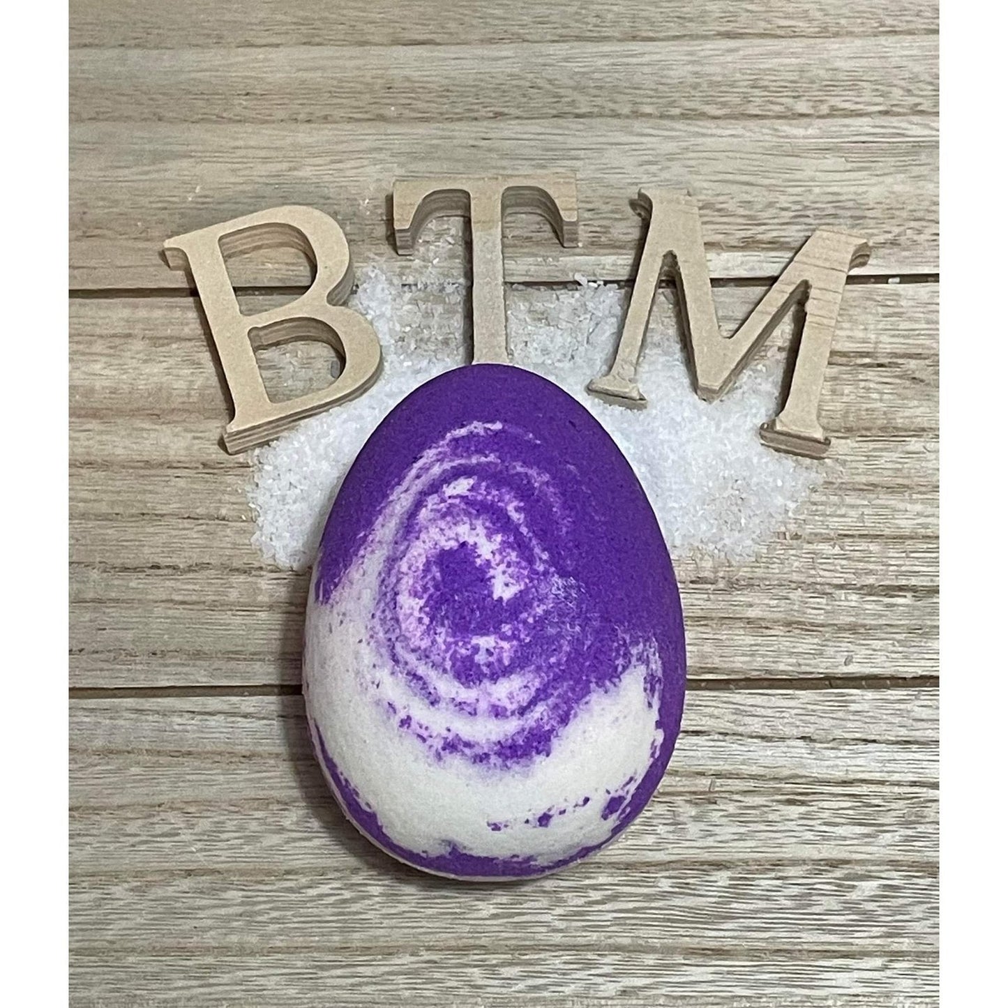 Egg Bombshell Bath Bomb Hand Mold