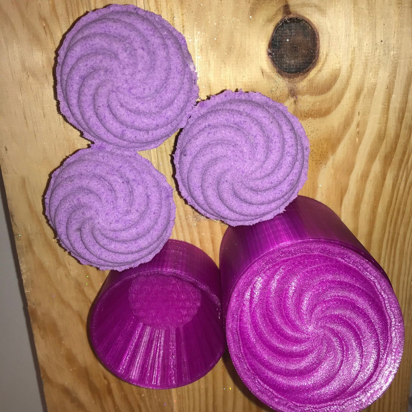 Cupcake Bath Bomb Hand Mold