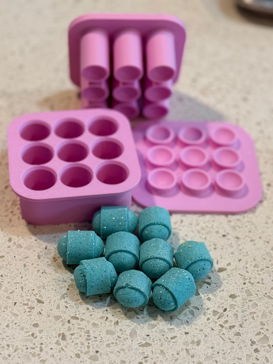 Round embed - Hand Mold