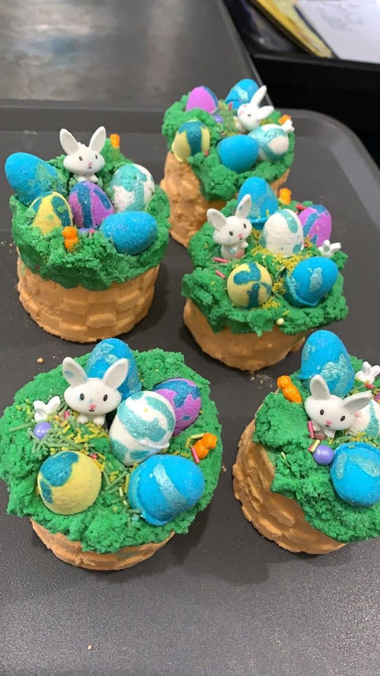 Easter Basket with Micro Egg Bath Bomb Hand Mold