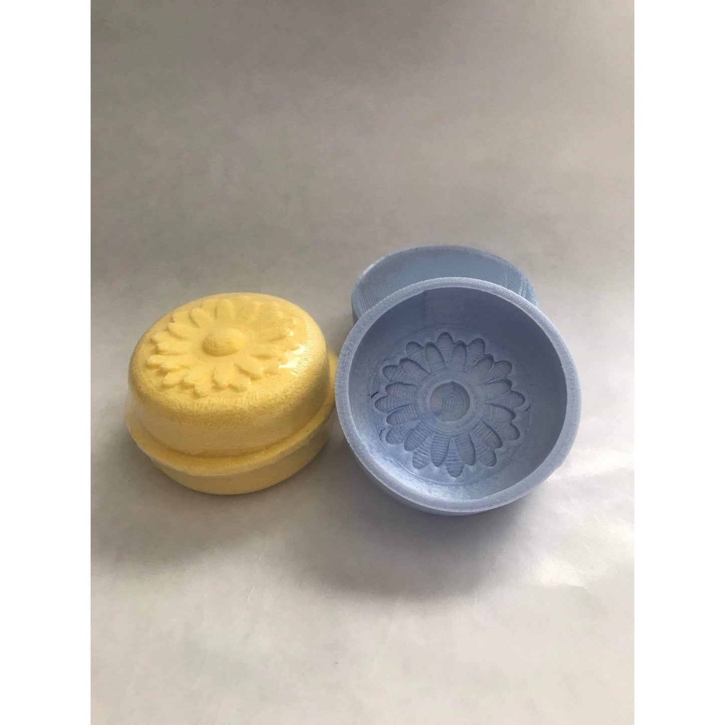 Tablet - Patterned Plates Bath Bomb Hand Mold