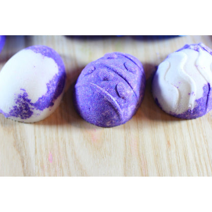 Egg Bombshell Bath Bomb Hand Mold