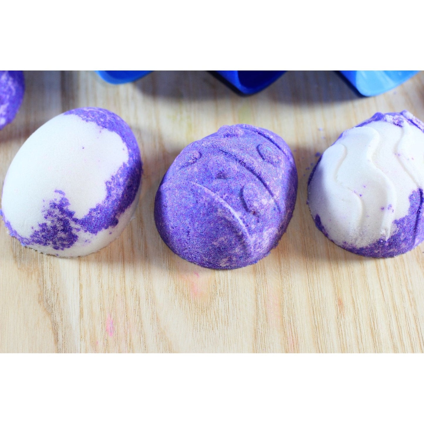 Egg Bombshell Bath Bomb Hand Mold