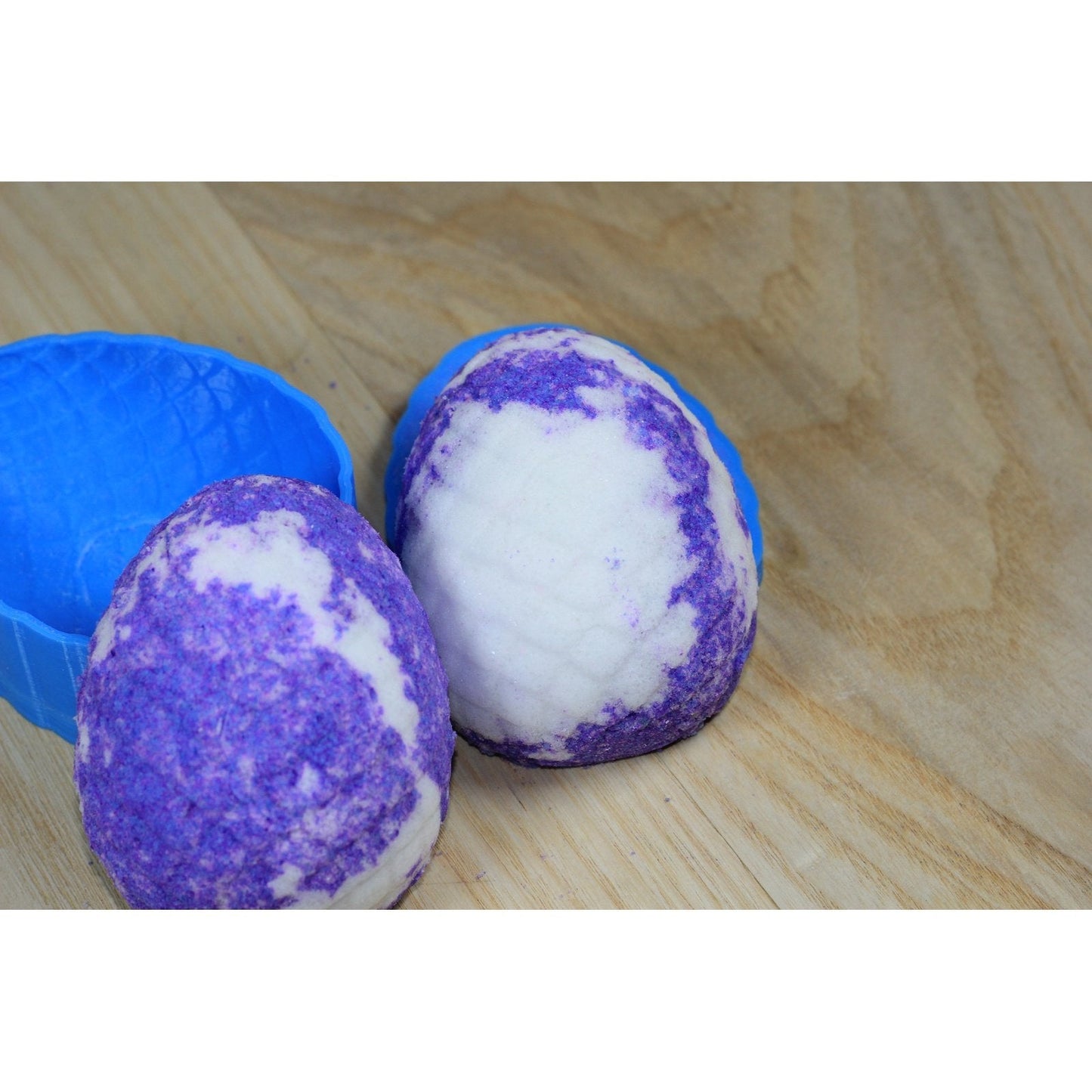 Egg Bombshell Bath Bomb Hand Mold