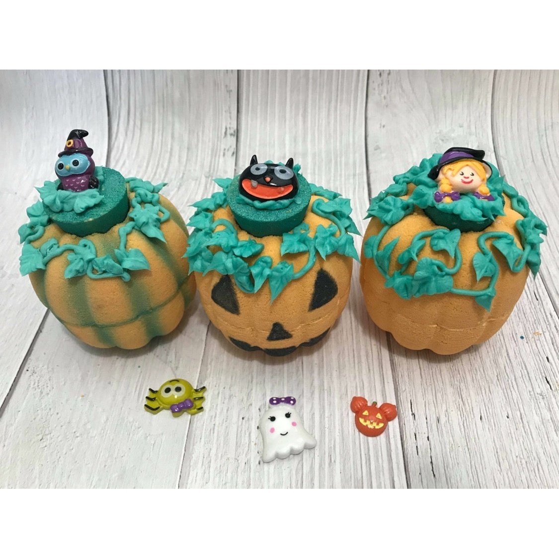 Pumpkin Bombshell Bath Bomb Hand Mold