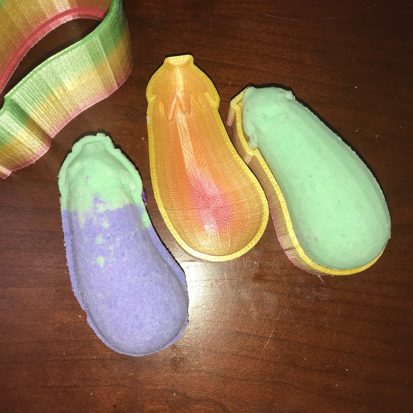 Aubergine (Eggplant) Bath Bomb Hand Mold