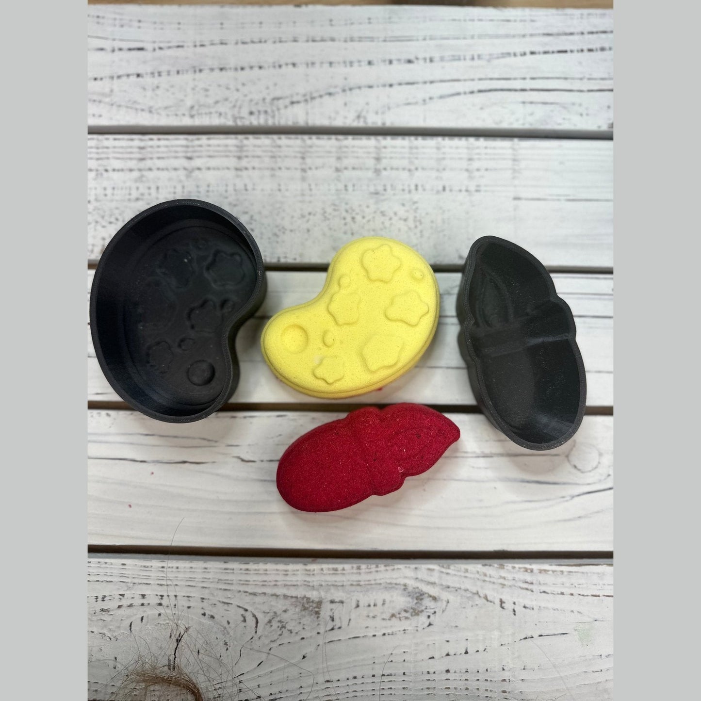 Paint Palette & Paint Brush Bath Bomb Hand Mold 3P