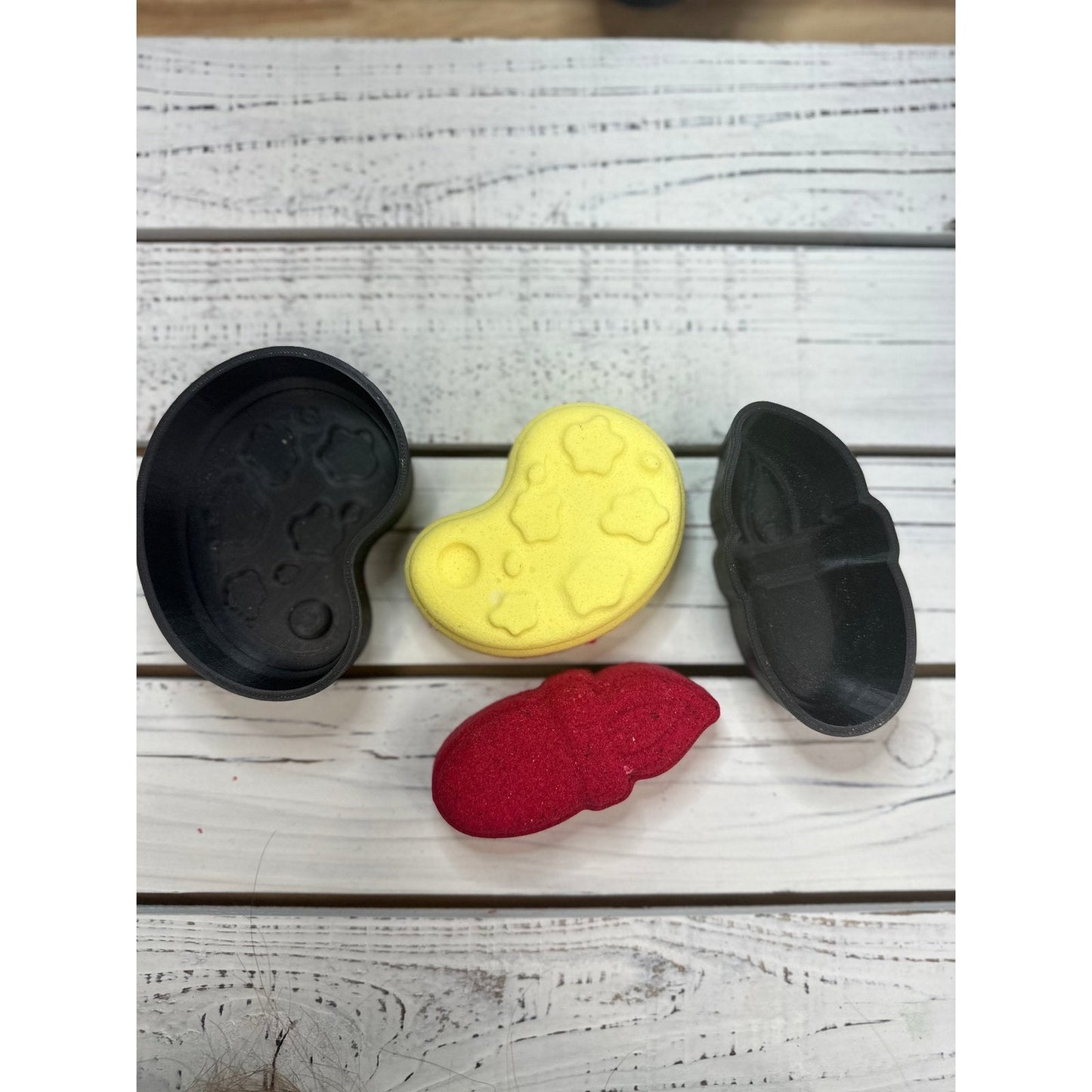 Paint Palette & Paint Brush Bath Bomb Hand Mold 3P