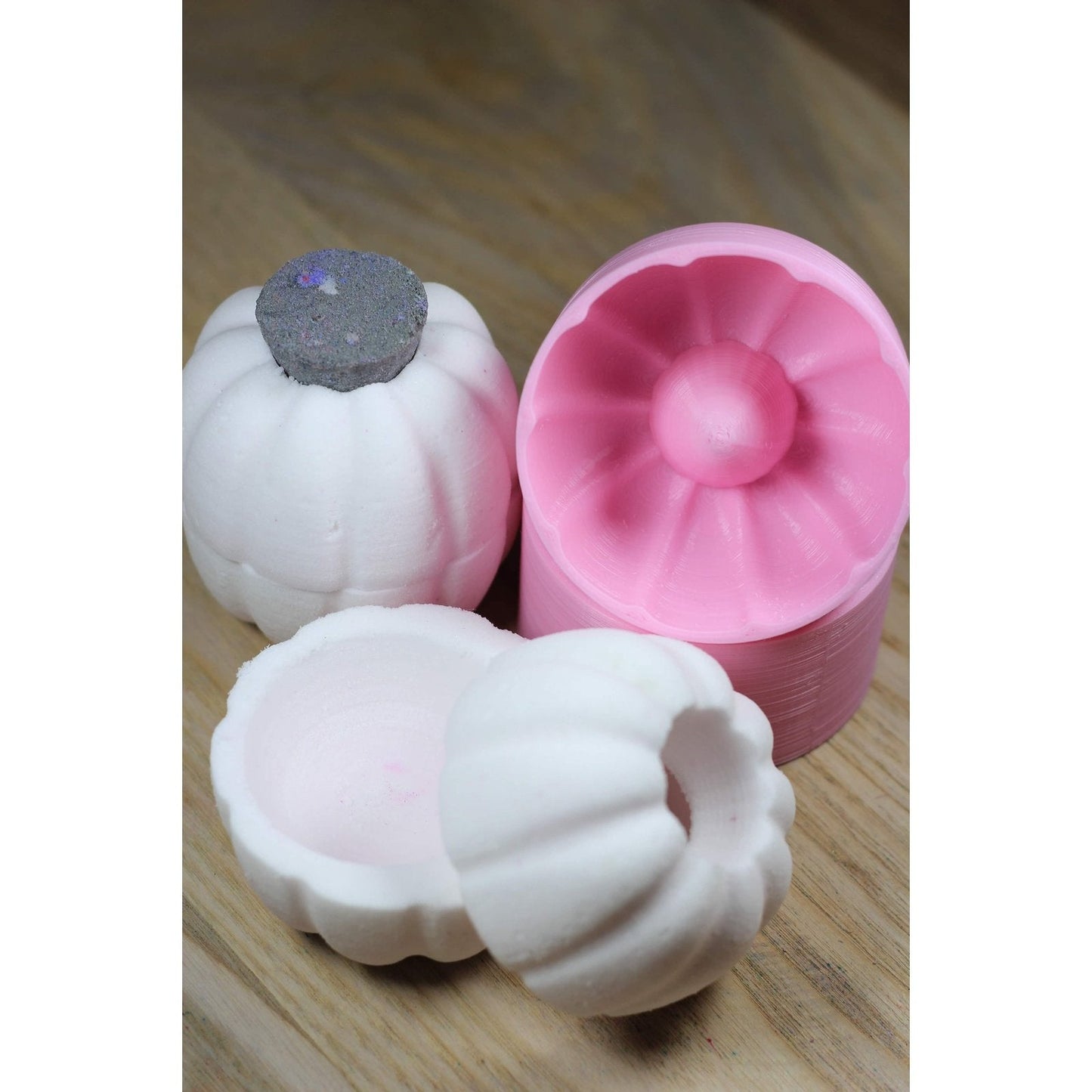 Pumpkin Bombshell Bath Bomb Hand Mold