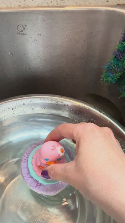 Daisy Duck - Fizz Floater - Tub Toy